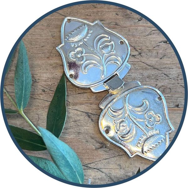 Hovedbilde Spenner til vest, presset