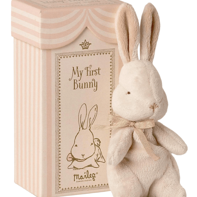 Hovedbilde My first bunny. -Powder