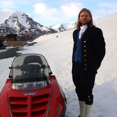 Bukse, Svalbard Herre